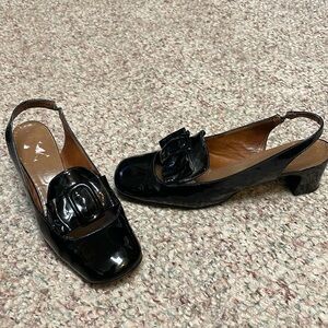 Vintage sling back bow heels